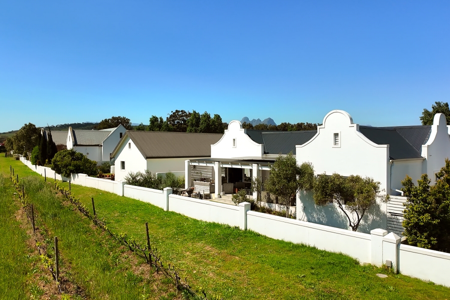 4 Bedroom Property for Sale in Croydon Vineyard Estate Western Cape